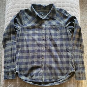 Women's Black Diamond Plaid Button-Up Shirt